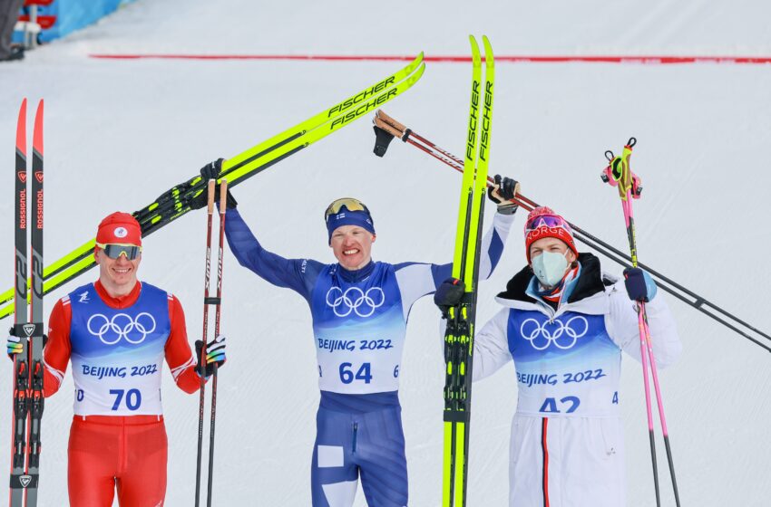  🔴🇫🇮2.11越野滑雪男子15公里（传统技术）芬兰选手伊沃·尼斯卡宁夺冠