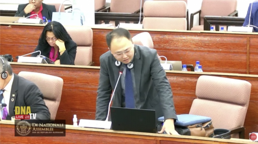  🟢抢劫案增多引起国会议员们高度关注