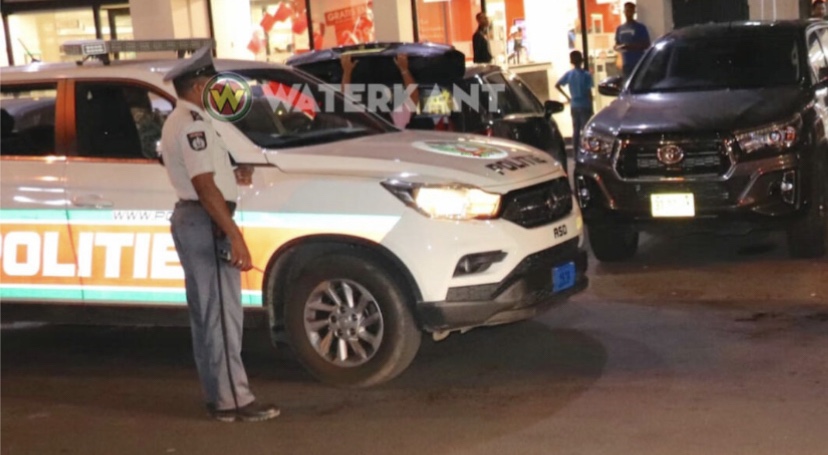  车祸后外国司机向警察出示假身份证和假驾照