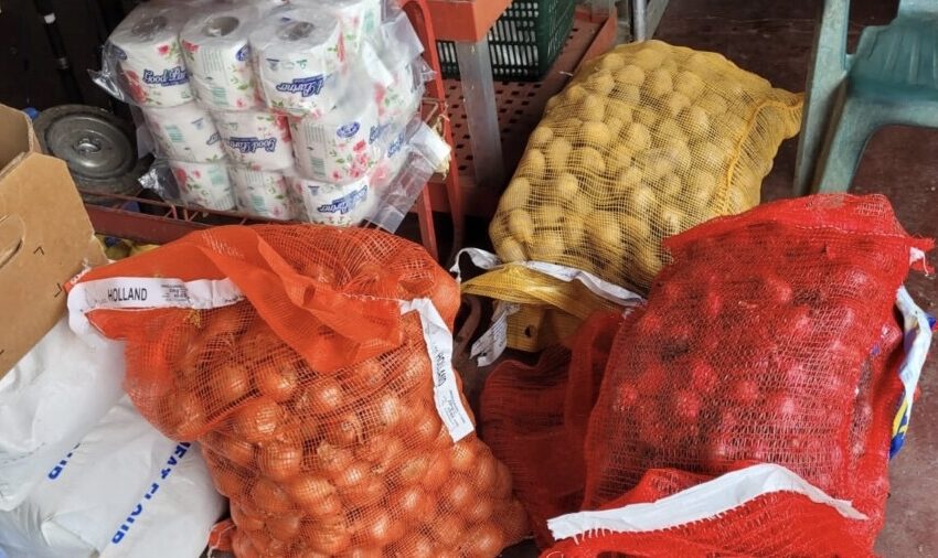  商店协会提醒众商店一定要注意在货品上标价