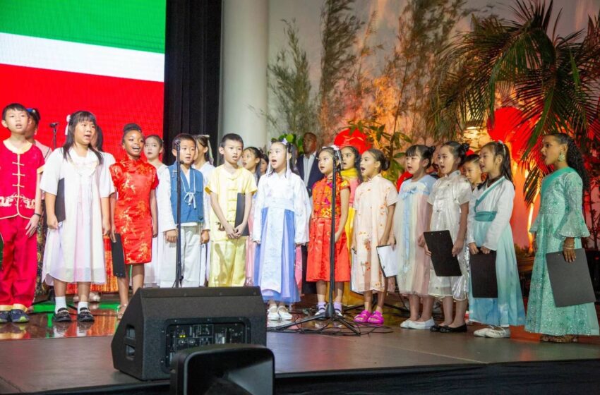  华人定居苏里南170周年国家庆典开幕式在Assuria 公司总部成功举办