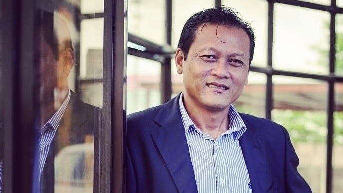  Sapoen 表示：“第三阵营的计划现在不太可能实现；政党之间的自我利益超过了苏里南的利益。”