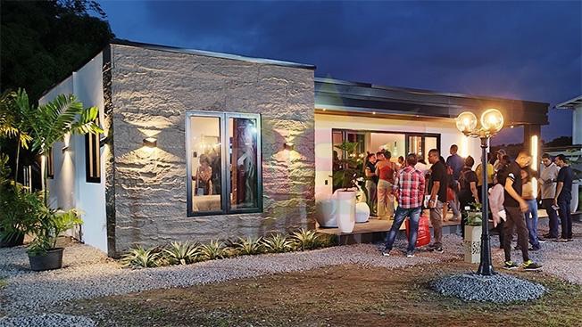 有74家公司参加住房和建筑展覧会
