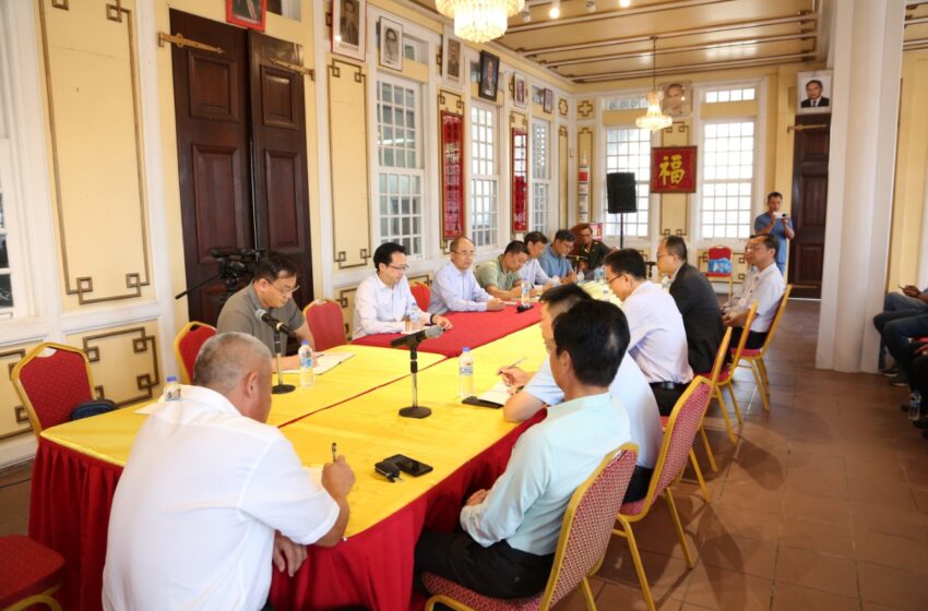  广东省农业厅厅长刘棕会领访问团与苏里南华侨华商座谈