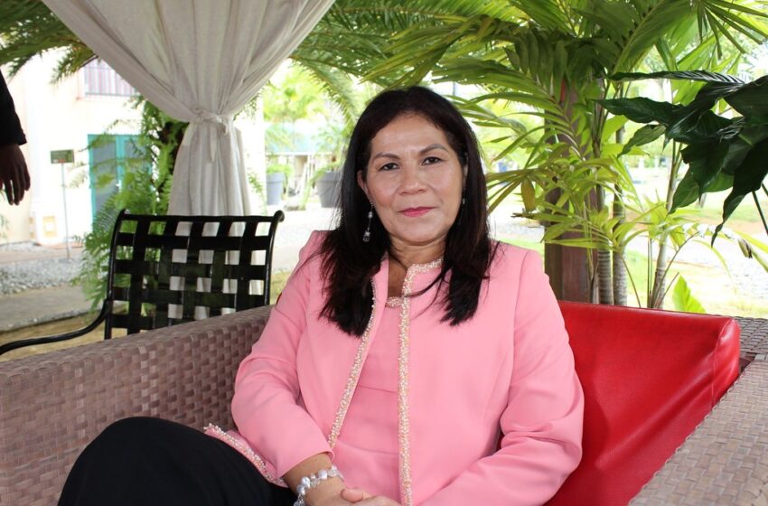  Desi Bouterse遗孀拒绝与总统通话