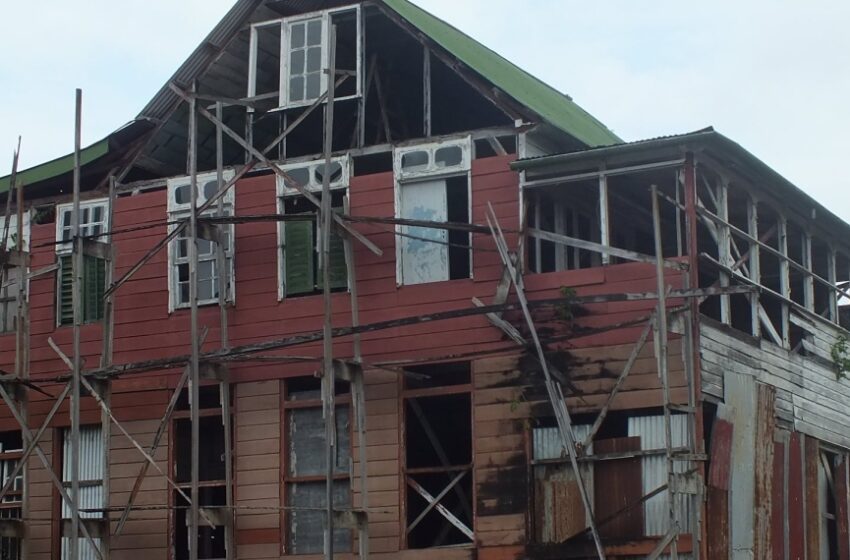  政府计划处理多余建筑，推进专业化管理