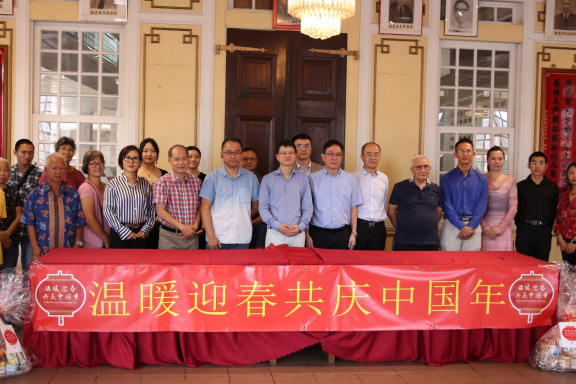  【中国驻苏使馆和广义堂华助中心联合举办“温暖迎春•共庆中国年” 慰侨活动】