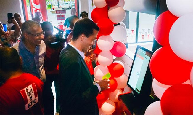  DSB 银行在 KFC Ringweg 推出创新 POS 自助点餐终端