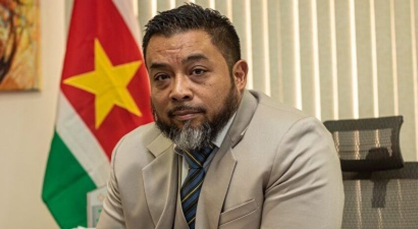  Bronto Somohardjo 就民政局被判决必须登记同性婚姻一事呼吁社会进行讨论