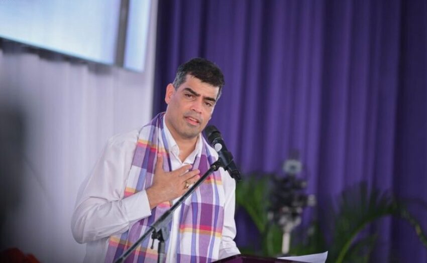  Ashwin Adhin有望出任苏里南国民议会议长　政党协商迈出关键步伐