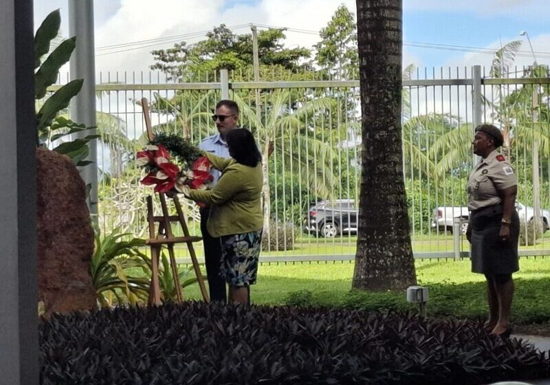  美国驻苏里南大使馆举行阵亡将士纪念日活动