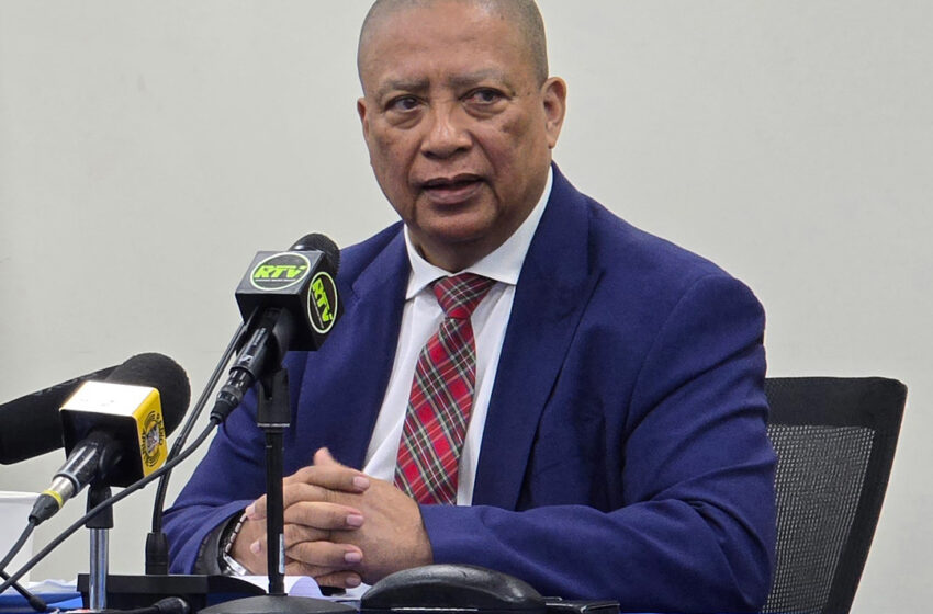  苏里南央行行长罗默尔非法连任案在最后时刻获得纠正”