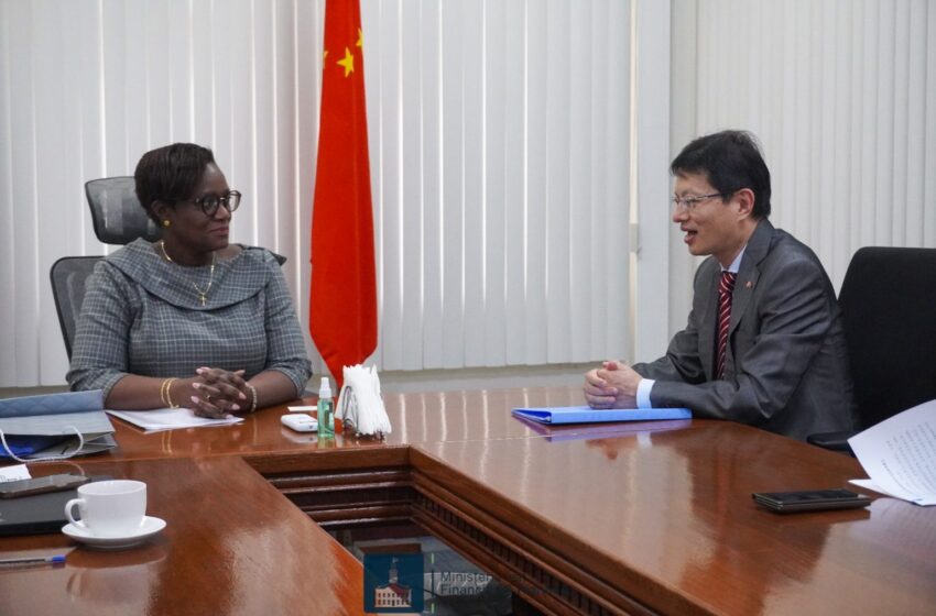  财政和规划部长接见中国与荷兰新任大使，就双边合作进行会晤交流