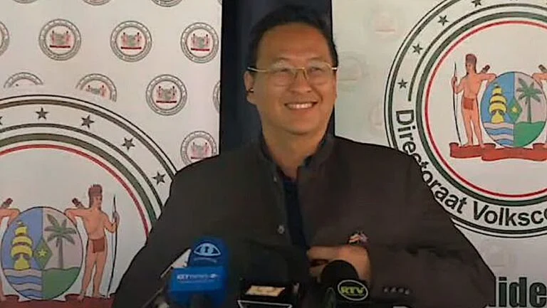  苏里南公共工程部长：正制定重型车辆收费法案，Coppenamer河桥梁坍塌引发交通危机