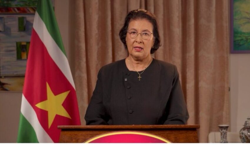  总统Simons就中东战争对苏里南的影响向全国发表讲话