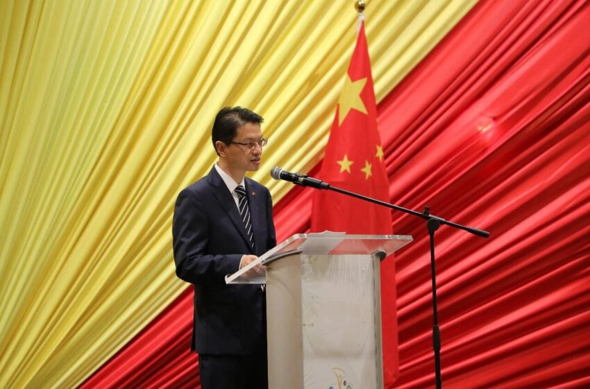  中国驻苏里南使馆举办庆祝中苏建交50周年招待会