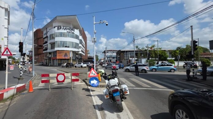  Domineestraat整月全封闭施工，市中心周边出现严重拥堵